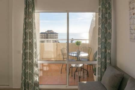 Estudio Apartamento Nuevo Benalbeach 贝纳尔马德纳 外观 照片