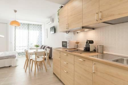 Estudio Apartamento Nuevo Benalbeach 贝纳尔马德纳 外观 照片