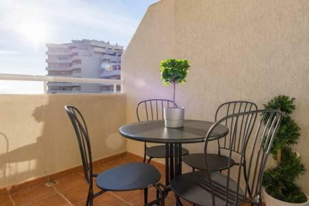 Estudio Apartamento Nuevo Benalbeach 贝纳尔马德纳 外观 照片