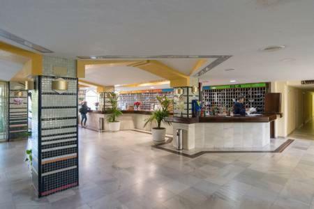 Estudio Apartamento Nuevo Benalbeach 贝纳尔马德纳 外观 照片